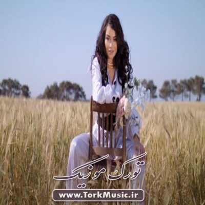 دانلود آهنگ ترکی دوست از زینب حسنی